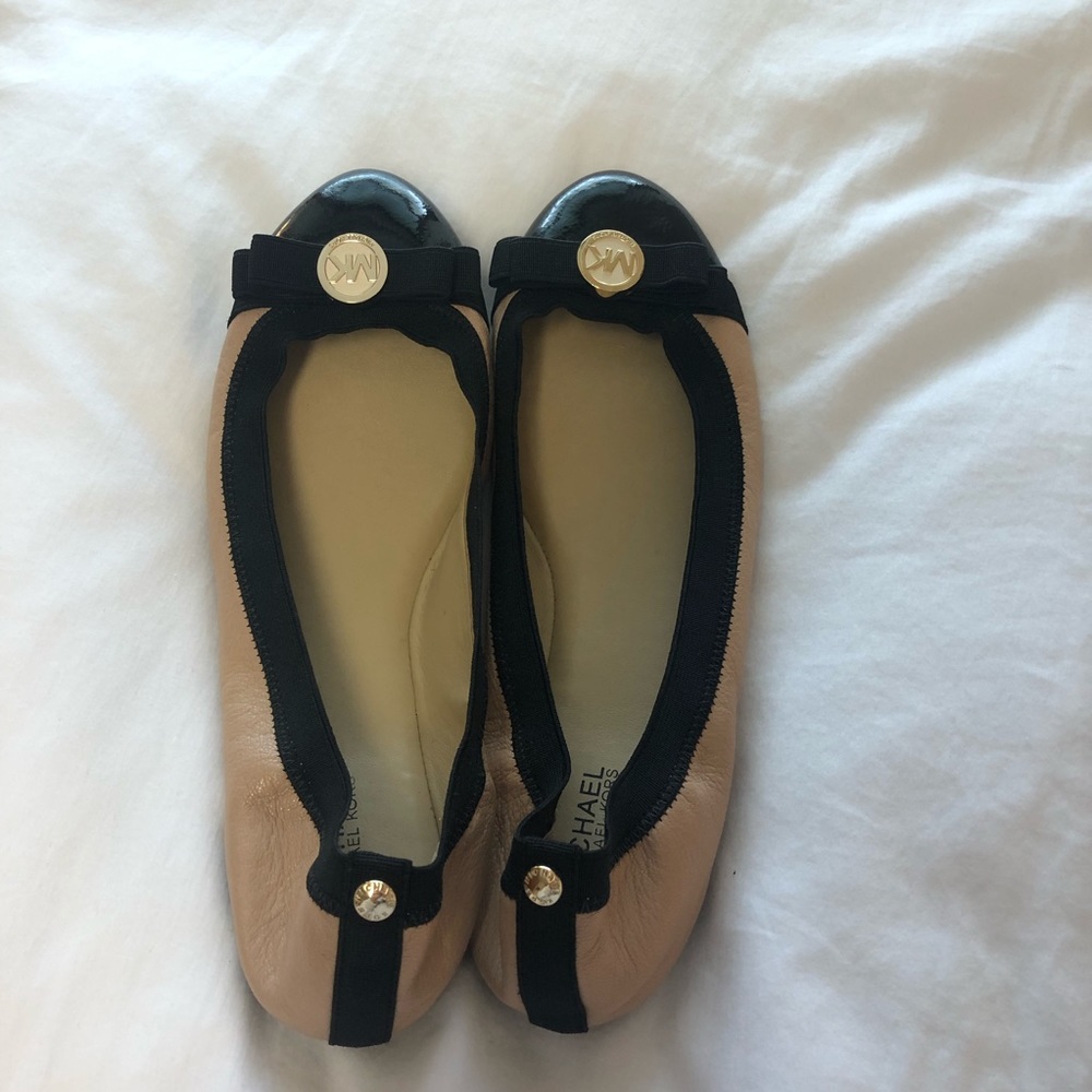 MICHAEL KORS FLATS